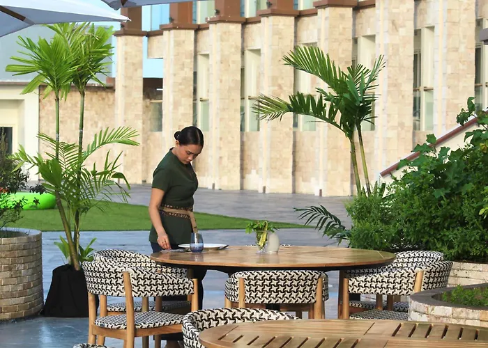 Dusit Thani Mactan Cebu Resort 5*