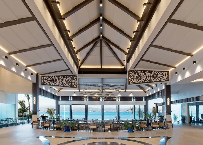Dusit Thani Mactan Cebu Resort 5*